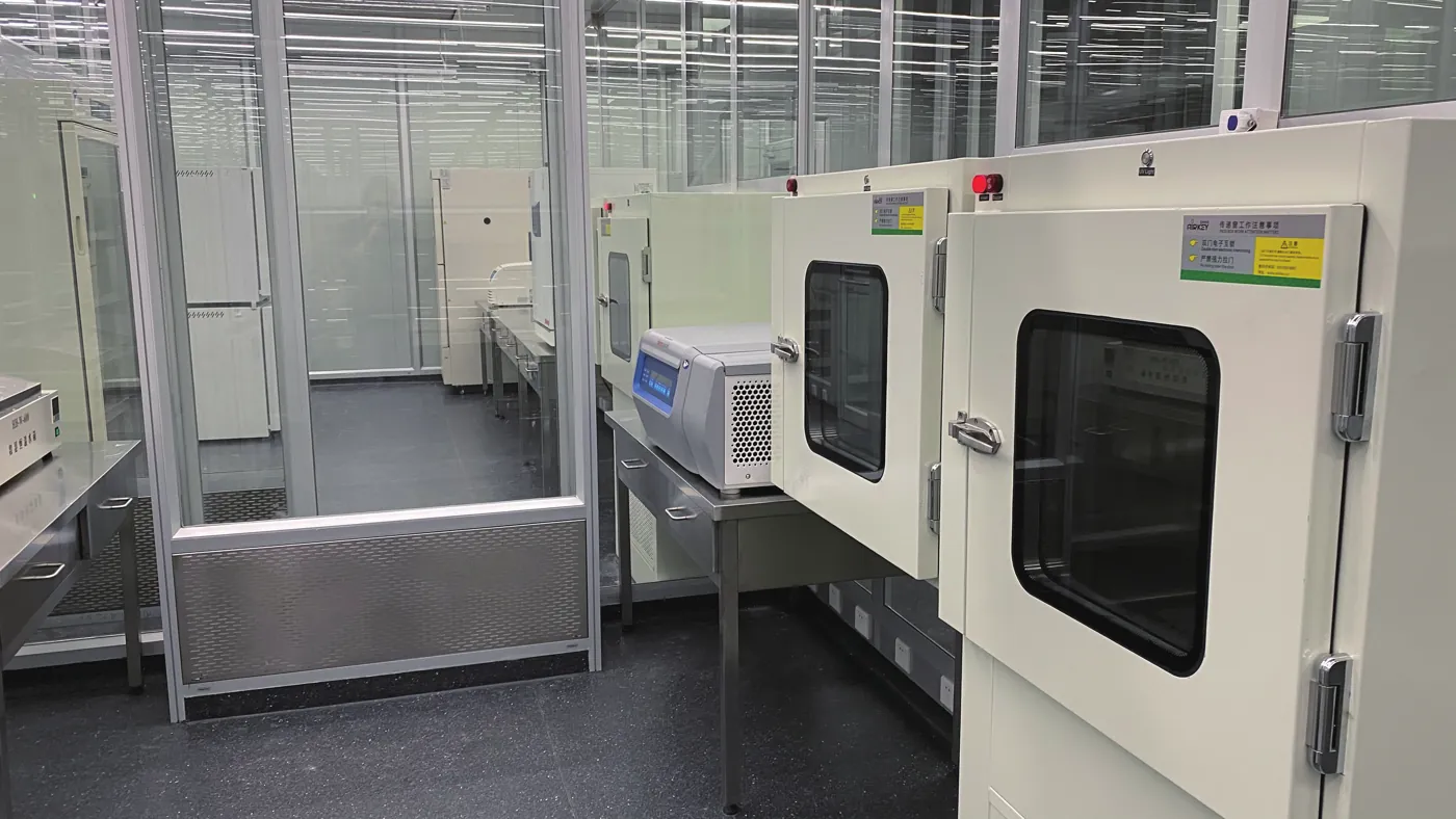 Airkey dynamic pass boxes installed in a cleanroom wall